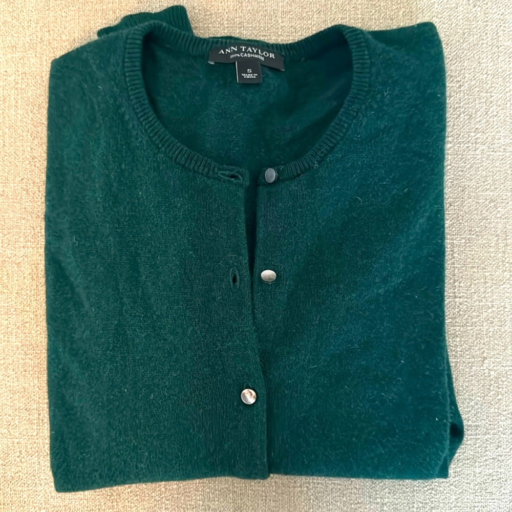 Ann Taylor dark green cashmere cardigan, Size small